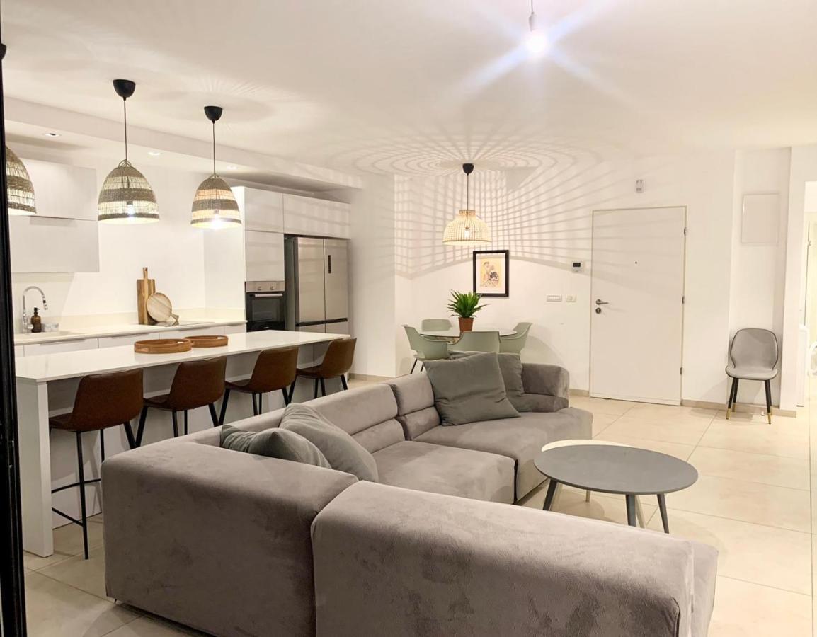 Beach Place Apartments Haïfa Extérieur photo