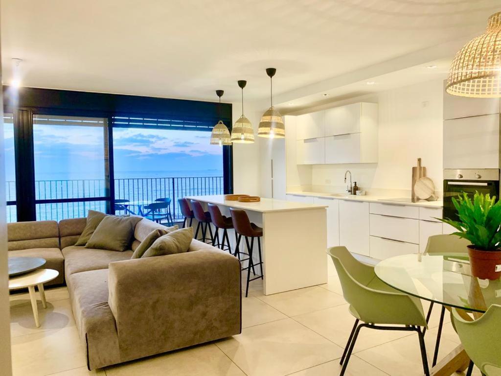 Beach Place Apartments Haïfa Extérieur photo
